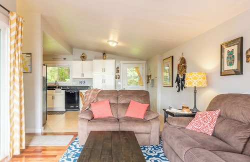 Langley House | Wolf Beach Cottage by AvantStay | Harbor Views