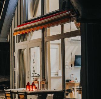 Birini House | Wolf Cottage