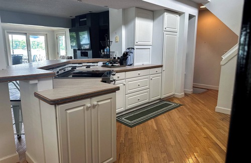 Horton House | Wolf Lake Haven - Lakefront Sleeps 16