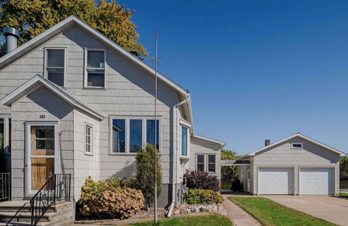 Fremont House | Wolf River Retreat - Sleeps 14