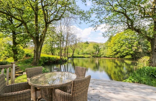 Preston Cottage | WOLFEN MILL, pet friendly, luxury holiday cottage in Chipping