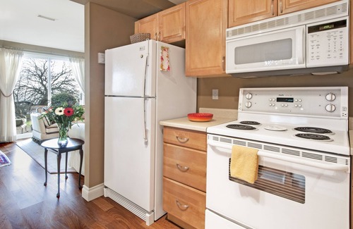 Central Saanich House | WolfShire - Sunrise - Beauty and Serenity in the Valley