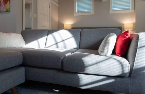 Wolfville House | Wolfville Raven Hill Vineyard Modern Suite