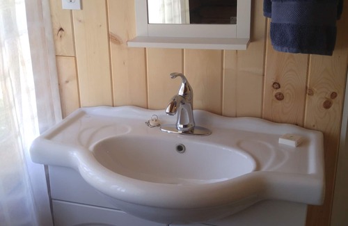 Clearwater Bed & Breakfast | Wolfwood Guest Ranch