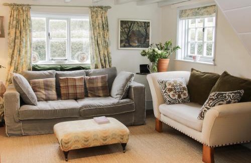 Whitchurch House | Wolvesacre Mill Cottage