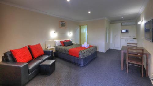 Wondai Hotel | Wondai Colonial Motel & Ivory's Restaurant