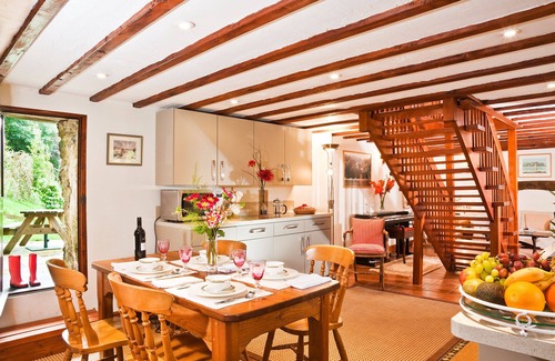 Dartmouth Cottage | Wonderful cottage with the most beautiful surroundings located in South Devon