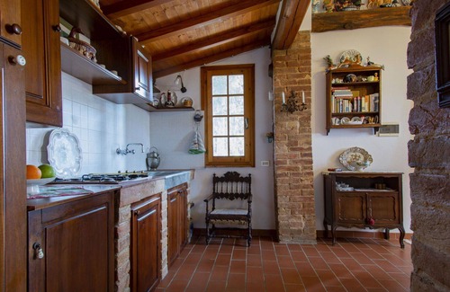 Palaia House | Wonderful private villa for 2 people with TV and terrace