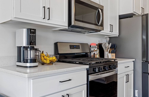 Solon Mills Condo | Wonder Lake Elegance: Serene 2BR Townhome Retreat