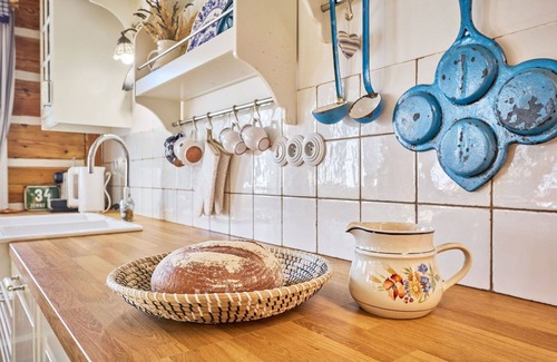Pec pod Snezkou Villa | Wonderful private villa for 18 people with WIFI, TV, patio, pets allowed and parking