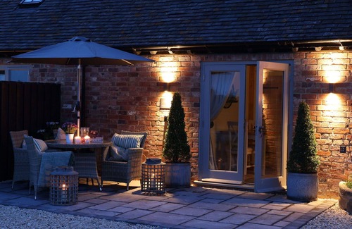 Quedgeley House | Wonderful villa for 2 people with WIFI, terrace, pets allowed and parking