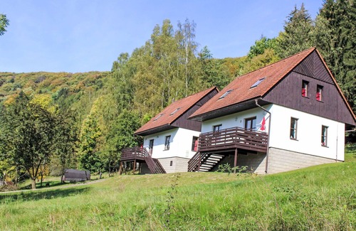 Starkov House | Wonderful private villa with WIFI, pool, TV, patio, pets allowed, panoramic view and parking