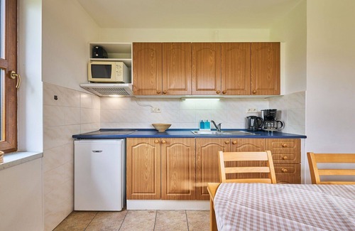 Starkov House | Wonderful private villa with pool, WIFI, TV, patio, pets allowed, panoramic view and parking