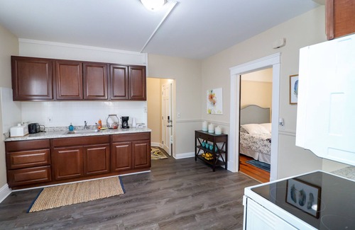 Lakewood Apartment | Wonderful 1 Bd Ideal for Traveling Professionals!