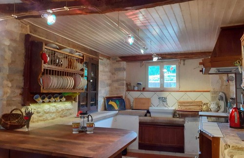 Baladou House | Wonderful 17th century family home, all modern amenities, pool, Dordogne, Martel