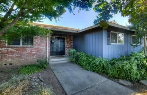 Clovis House | Wonderful 2-bedroom house with AC in charming Clovis