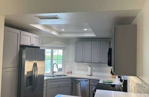 Palm Desert Condo | Wonderful 2 Bedroom Condon in Desert Breezes Resort.