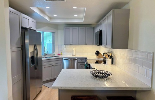Palm Desert Condo | Wonderful 2 Bedroom Condon in Desert Breezes Resort.