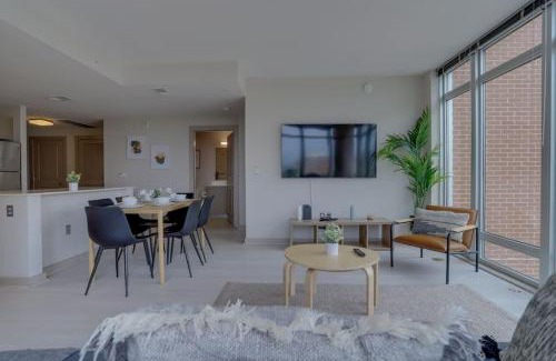 Crystal City Apartment | Wonderful 2BR Apartment at Crystal City
