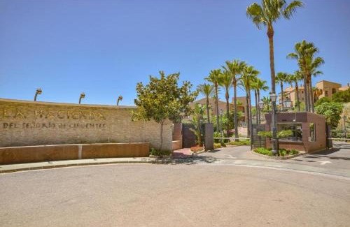 New Golden Mile Apartment | Wonderful 3-bedroom apartment with garden and amazing views Hacienda Senorio Cifuentes Marbella