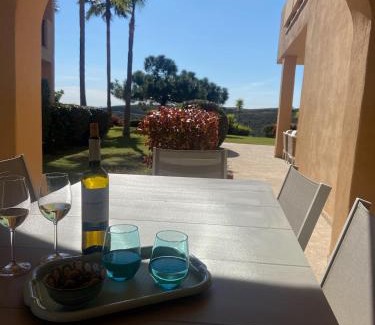 New Golden Mile Apartment | Wonderful 3-bedroom apartment with garden and amazing views Hacienda Senorio Cifuentes Marbella