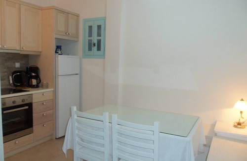 Grikos Apartment | Wonderful 3 bedroom apartment facing the sea AMA 784570