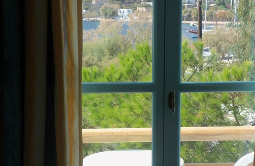 Grikos Apartment | Wonderful 3 bedroom apartment facing the sea AMA 784570