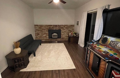 Clovis House | Wonderful 3-bedroom house with AC in charming Clovis