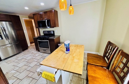 Cheektowaga House | Wonderful 3-bedroom house in Cheektowaga