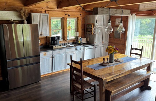 Wilson Creek House | Wonderful 4-bedroom cabin in Grayson County