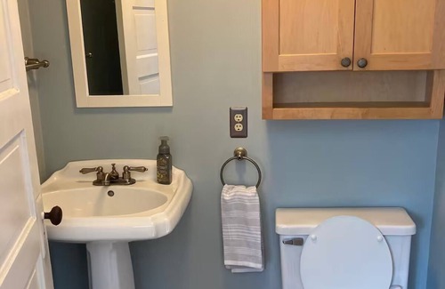 Bellville House | Wonderful 4-bedroom house with hot tub in Bellville