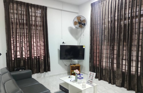 Bukit Bakri House | Wonderful 4-bedroom house with AC in Bukit Bakri