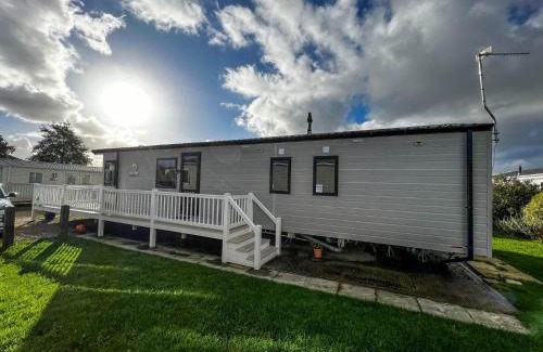 Scratby Other | Wonderful 6 Berth Caravan For Hire By A Stunning Norfolk Beach Ref 19006Sd