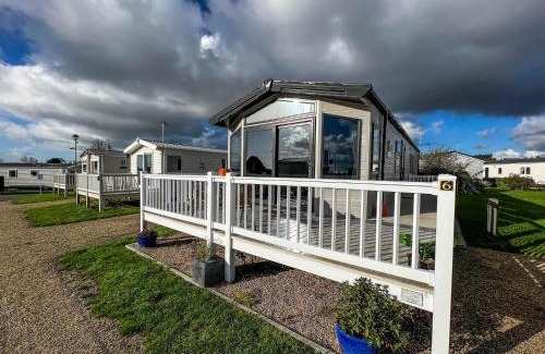 Scratby Other | Wonderful 6 Berth Caravan For Hire By A Stunning Norfolk Beach Ref 19006Sd
