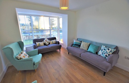 Aberdovey House | Wonderful 7 bedroom House in Aberdovey,sleeps up to 16, Pet Friendly with garden