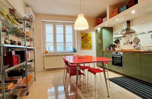 Historic Center Apartment | Wonderful apartment in Bologna center, 1615 sq.ft, bright and comfortable