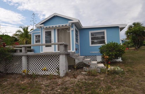 Green Turtle Cay Cottage | Wonderful Bali Hai Cottage OCEAN FRONT Coco Bay w/a dock-JULY AVAILABILITY!