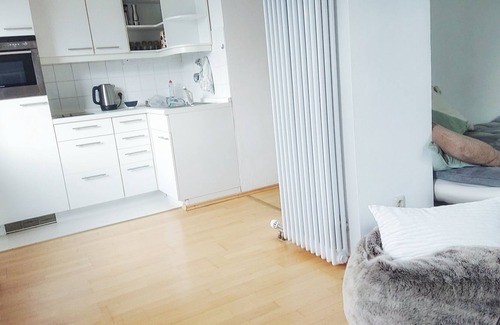 Gartenstadt Trudering Apartment | Wonderful bird's nest in the forest near the city and exhibition center Munich