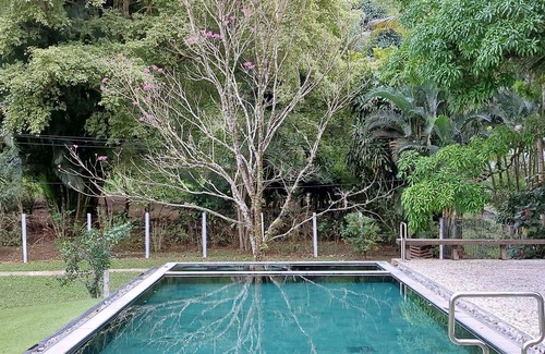 Cachoeiras de Macacu House | Wonderful Country House with Beautiful Lake, Swimming Pool and Wi-Fi