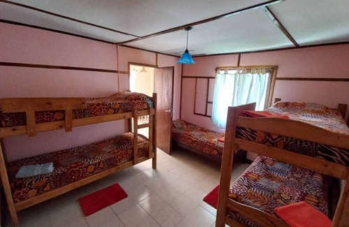 El Chalten Cabin | Wonderful Cabin With Mountain Views, Ideal for a Group of Friends!