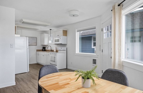 Rockaway Beach Condo | Wonderful Coastline Setting, Pet Friendly, Seconds to Beach, Community Fire-Pit, Volleyball - Unit 1