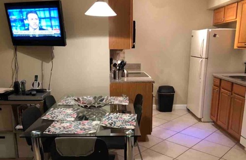 West Palm Beach Apartment | Wonderful condo close to outlets and city place!