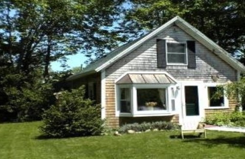 Vineyard Haven Cottage | Wonderful Cottage in town Vineyard Haven, close to everything
