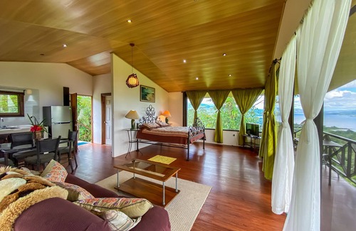 La Fortuna Apartment | Wonderful apartment with views of the Arenal Volcano and Lake Arenal.