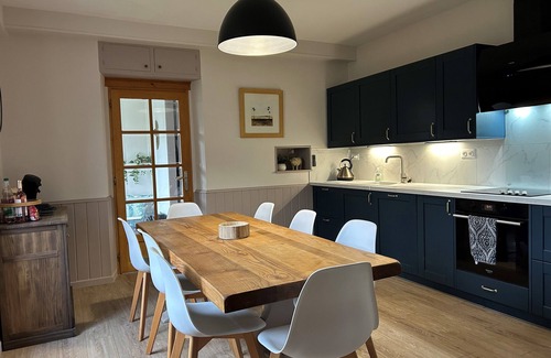 Bagneres-de-Luchon House | Wonderful detached house in centre of Luchon 200m from Gondola, private parking!