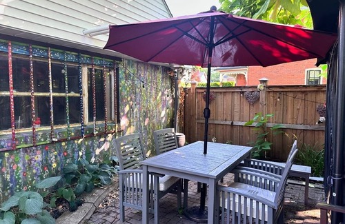Downtown Apartment | Wonderful Downtown Luxury One-Bdrm w/Fireplace, Patio, BBQ and On-Site Laundry
