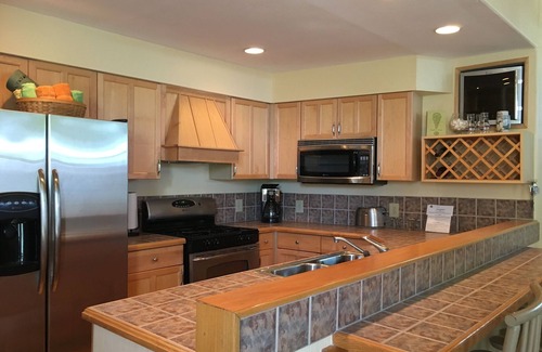 Petoskey House | Wonderful Downtown Petoskey Home on Howard!
