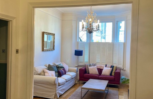 Shaftesbury House | Wonderful Family Home next to Clapham Common Sleeps 6