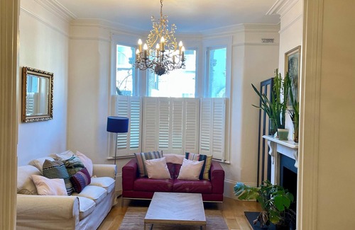 Shaftesbury House | Wonderful Family Home next to Clapham Common Sleeps 6
