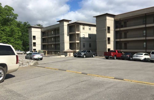 Jasper Condo | Wonderful ground floor condo at the beautiful Smith Lake.